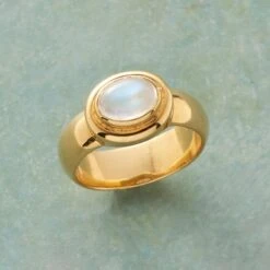 Moonlight Shimmer Ring -Abigail Fashion Store 18f973f1 fa95 421b 8e8a 46f0c2a009d3