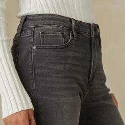 Wyatt Classic Flare Jean -Abigail Fashion Store 367c9fa1 c623 4abd 9e13 cce4c00dab46