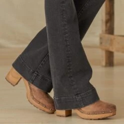Wyatt Classic Flare Jean -Abigail Fashion Store 3cea5547 e9da 429a a445 a763a2437455