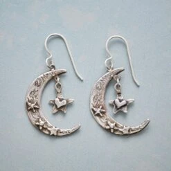 Heartfelt Moon Earrings -Abigail Fashion Store 41b25f42 cb8f 41af af17 48fa40391896
