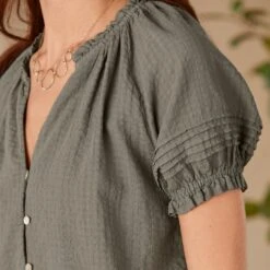 Elly Top -Abigail Fashion Store 5e8f191f 614f 4db9 a793 cab93b900a87