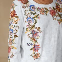 Veronique Tee -Abigail Fashion Store 6def0b37 8828 4c5b b99f fb7e48370cc3