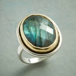 Grand Labradorite Ring -Abigail Fashion Store 78ada7ba 6cf9 4aa8 bcf1 cc863440235e