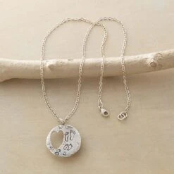 Everlasting Love Necklace -Abigail Fashion Store a369e7d7 8f85 4884 b3e6 cac6161823f3