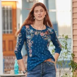 Veronique Tee -Abigail Fashion Store a9be8270 ae2a 43af a493 9a53f28fbaa3