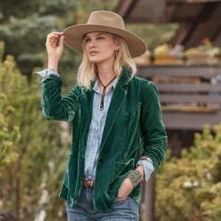 Beau Velvet Blazer - Petites -Abigail Fashion Store def6cc80 f62e 4904 b91b fb74d9221982