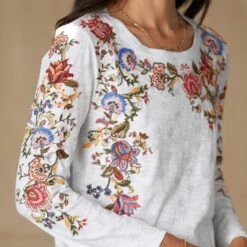 Veronique Tee, Petite -Abigail Fashion Store f69dad63 cc04 4a05 986b 2af6beaf4ffa