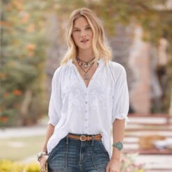 Easy Essence Blouse -Abigail Fashion Store fe1b8349 a64e 425f bc7d c1281542824e